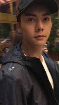 娱乐圈吃瓜剧情介绍大全,揭秘明星幕后秘闻与情感纠葛  第1张